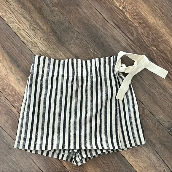 Urban Outfitters striped wrap skort - Picture 4 of 12